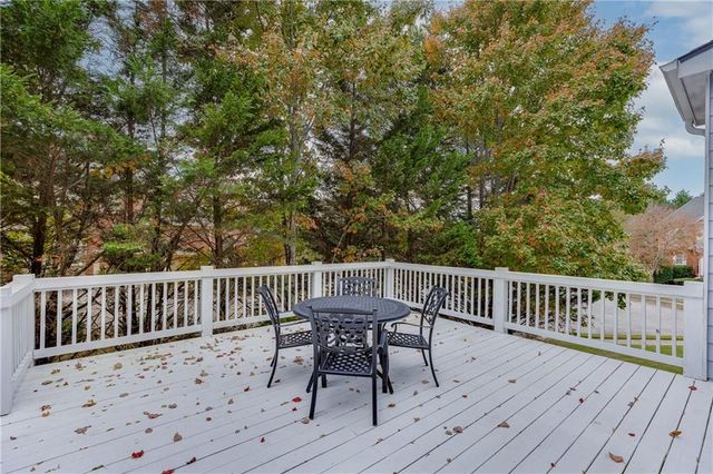 2581 Trailing Ivy Way, Buford, GA 30519