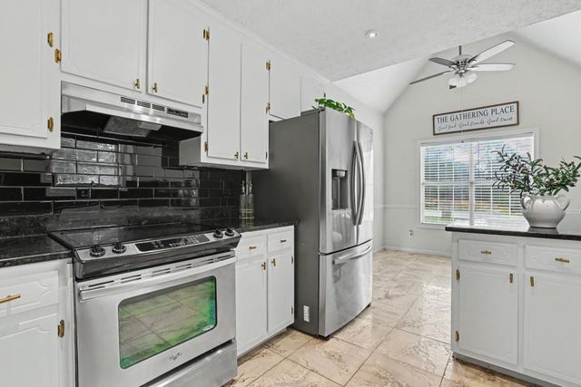 2925 Shane Drive, Snellville, GA 30078