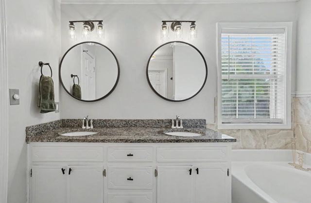 2925 Shane Drive, Snellville, GA 30078