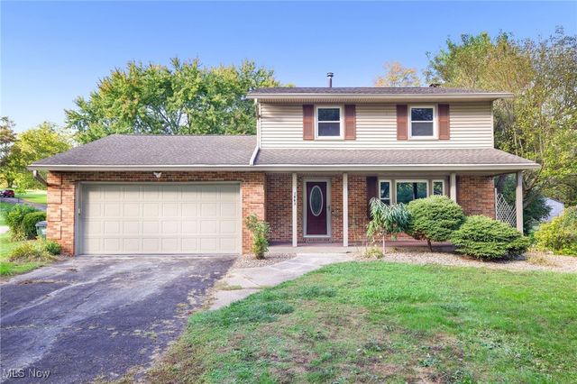 3863 Heckman Street NW, Uniontown, OH 44685