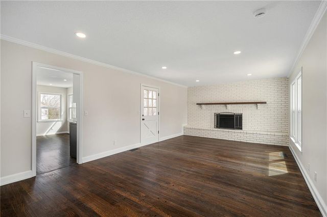 1913 W Dennis Avenue, Olathe, KS 66061