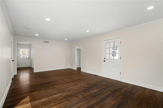 1913 W Dennis Avenue, Olathe, KS 66061