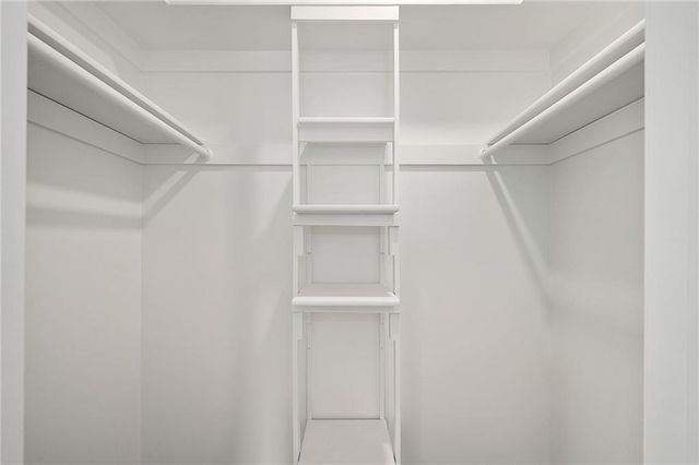 1913 W Dennis Avenue, Olathe, KS 66061