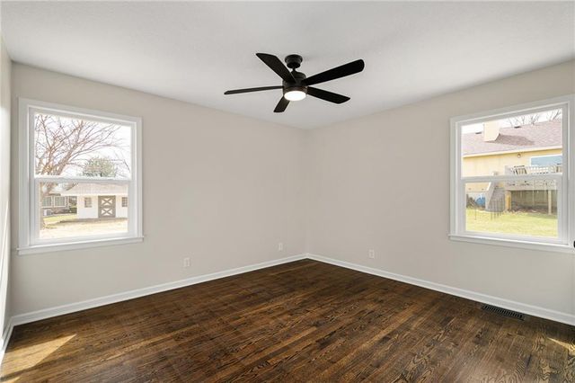 1913 W Dennis Avenue, Olathe, KS 66061