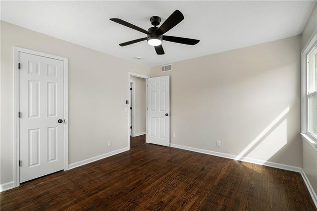 1913 W Dennis Avenue, Olathe, KS 66061