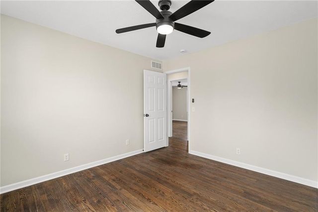 1913 W Dennis Avenue, Olathe, KS 66061