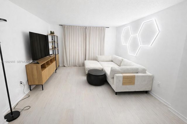 16851 NE 23rd Avenue B604, North Miami Beach, FL 33160