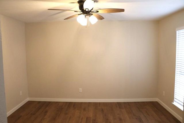 726 Cory Street, Grapevine, TX 76051