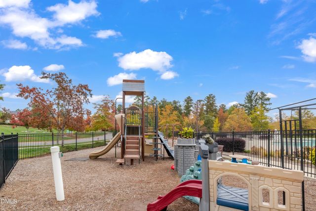 1710 Woodsdale Drive, Durham, NC 27703