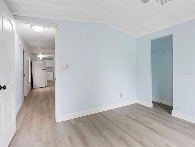 8714 N MEADOWVIEW CIRCLE, Tampa, FL 33625