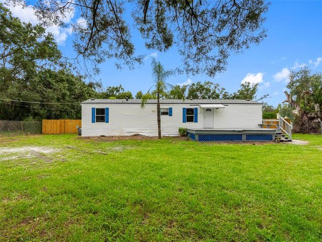 8714 N MEADOWVIEW CIRCLE, Tampa, FL 33625