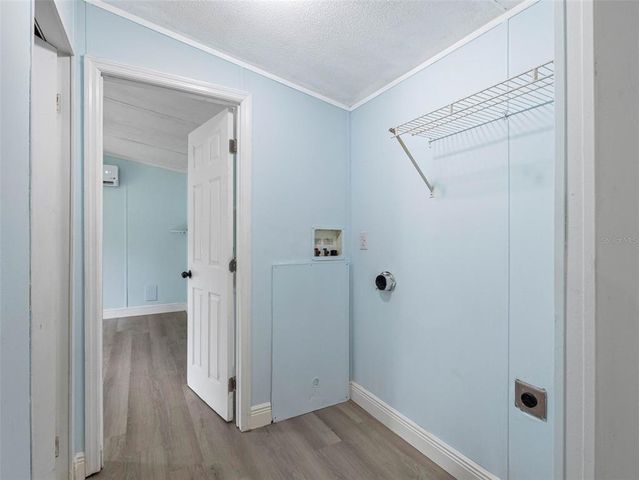 8714 N MEADOWVIEW CIRCLE, Tampa, FL 33625