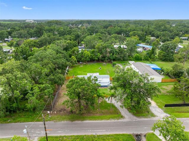 8714 N MEADOWVIEW CIRCLE, Tampa, FL 33625