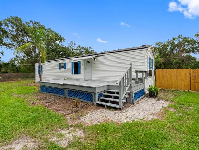 8714 N MEADOWVIEW CIRCLE, Tampa, FL 33625