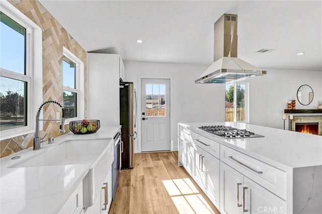 10505 Halbrent, San Fernando, CA 91345