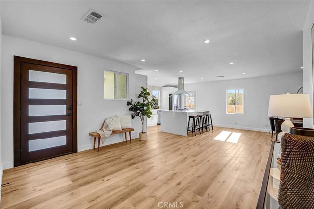 10505 Halbrent, San Fernando, CA 91345