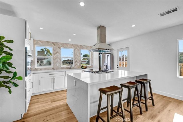 10505 Halbrent, San Fernando, CA 91345