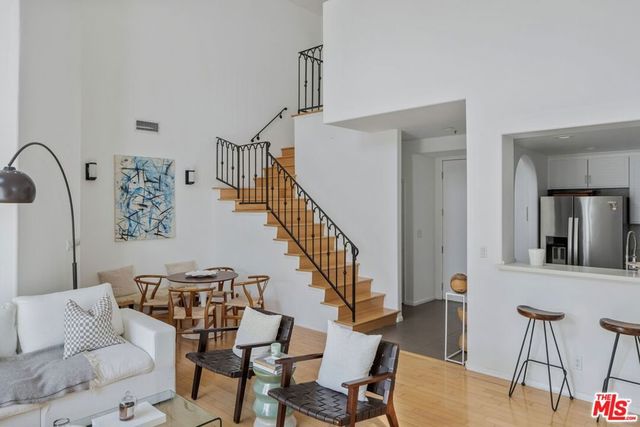930 N Doheny Drive 305, West Hollywood, CA 90069