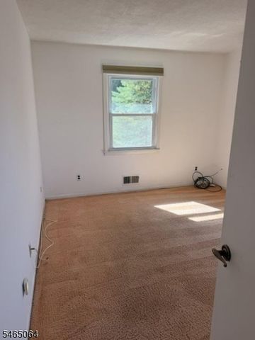 7 Garden St, East Hanover Twp., NJ 07936