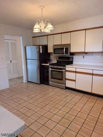 7 Garden St, East Hanover Twp., NJ 07936