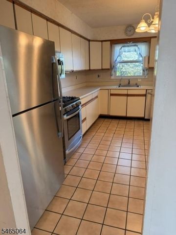 7 Garden St, East Hanover Twp., NJ 07936