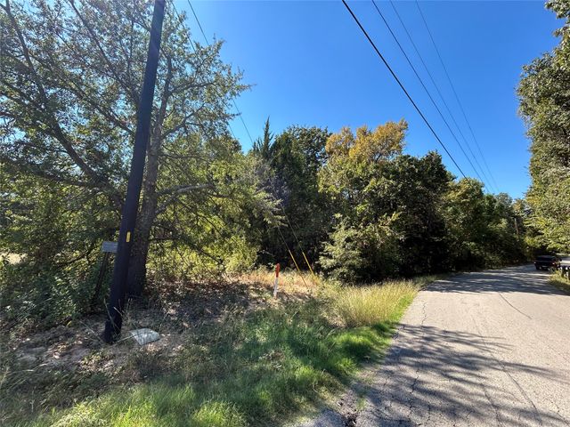 148 Midway Road, Tool, TX 75143