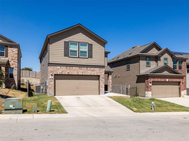 7106 Summer Tanager DR 18, Austin, TX 78744