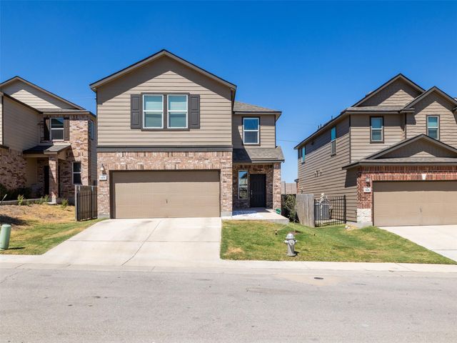 7106 Summer Tanager DR 18, Austin, TX 78744