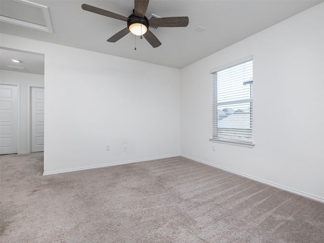 7106 Summer Tanager DR 18, Austin, TX 78744