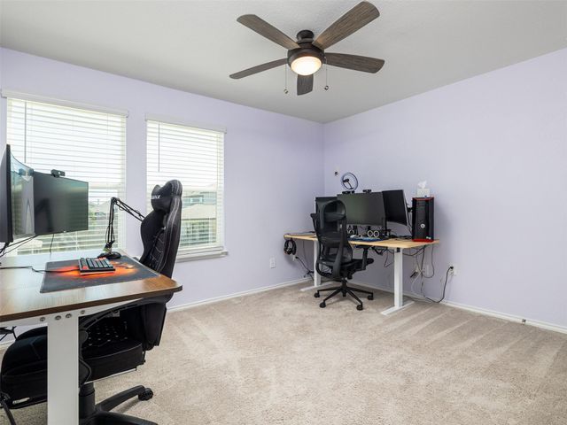 7106 Summer Tanager DR 18, Austin, TX 78744