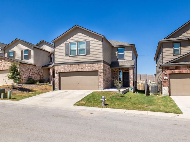 7106 Summer Tanager DR 18, Austin, TX 78744