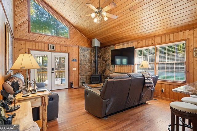 137 Ridge Crest Court, Ellijay, GA 30540
