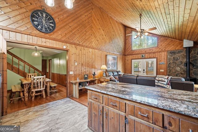 137 Ridge Crest Court, Ellijay, GA 30540