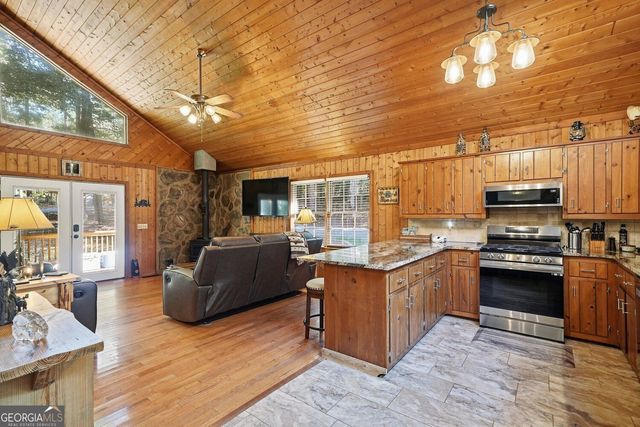 137 Ridge Crest Court, Ellijay, GA 30540