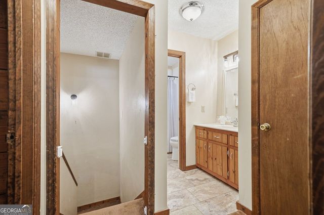 137 Ridge Crest Court, Ellijay, GA 30540