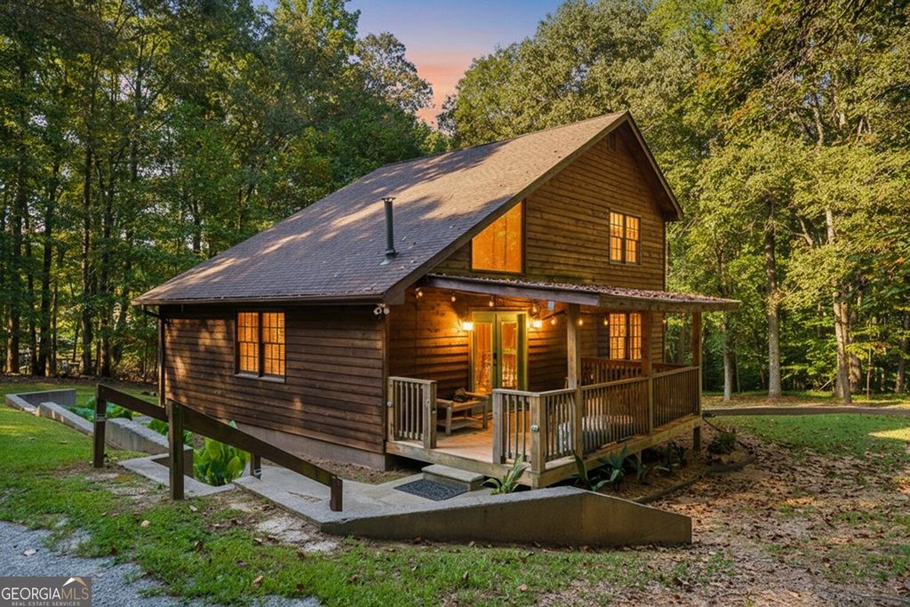 137 Ridge Crest Court, Ellijay, GA 30540