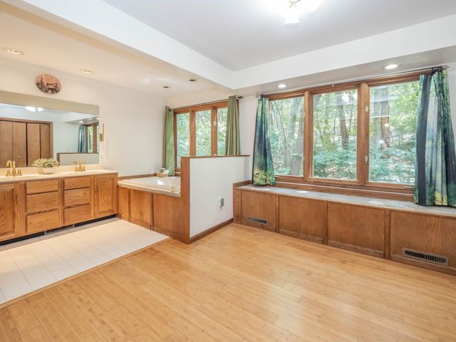 1021 Hol Hi Drive, Kalamazoo, MI 49008