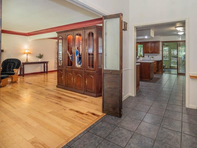 1021 Hol Hi Drive, Kalamazoo, MI 49008