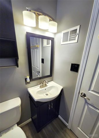 2415 WOODLAWN Avenue, Granite City, IL 62040