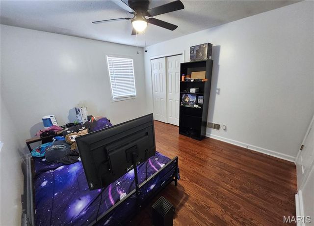 2415 WOODLAWN Avenue, Granite City, IL 62040