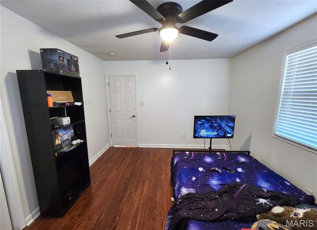 2415 WOODLAWN Avenue, Granite City, IL 62040