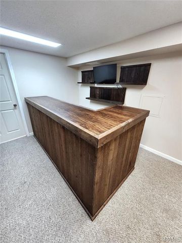 2415 WOODLAWN Avenue, Granite City, IL 62040