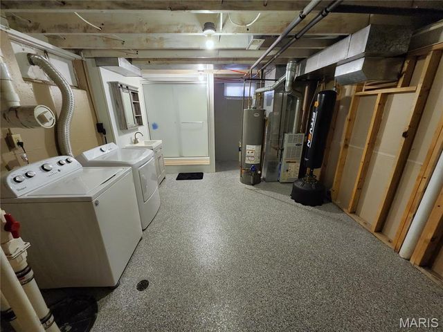 2415 WOODLAWN Avenue, Granite City, IL 62040