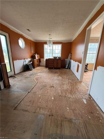 208 Ridge RD, Poquoson, VA 23662