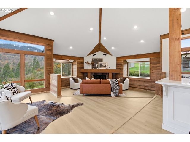 37308 HIGHWAY 58, Pleasant Hill, OR 97455