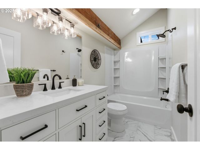 37308 HIGHWAY 58, Pleasant Hill, OR 97455