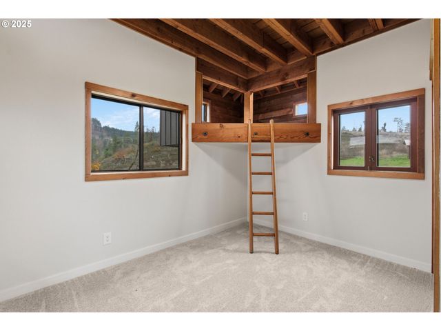 37308 HIGHWAY 58, Pleasant Hill, OR 97455