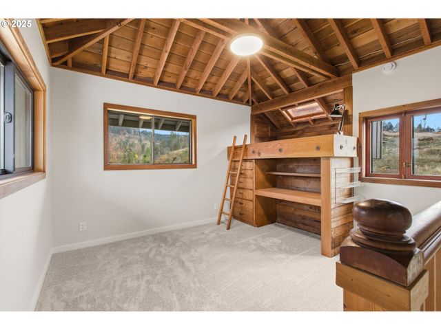 37308 HIGHWAY 58, Pleasant Hill, OR 97455