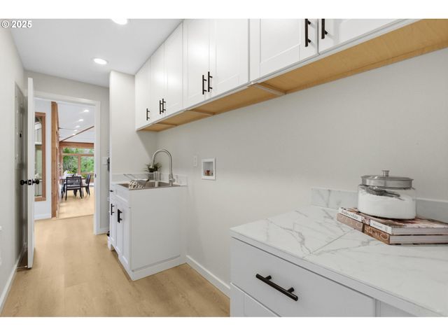 37308 HIGHWAY 58, Pleasant Hill, OR 97455