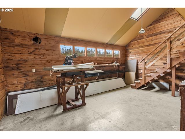 37308 HIGHWAY 58, Pleasant Hill, OR 97455